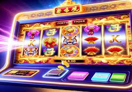qq3333 Slots Jackpot ဂိမ်းများ MMK မြန်မာ ကျပ်ငွေ ကစားနေသောမြင်ကွင်း